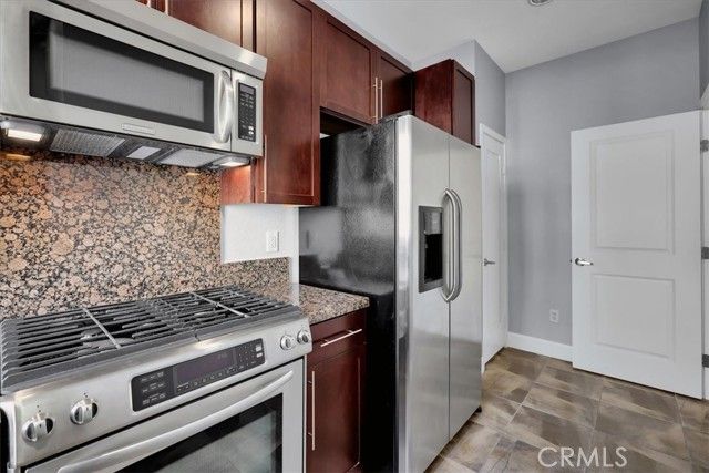 300 E 4th Street, Long Beach, CA 90802