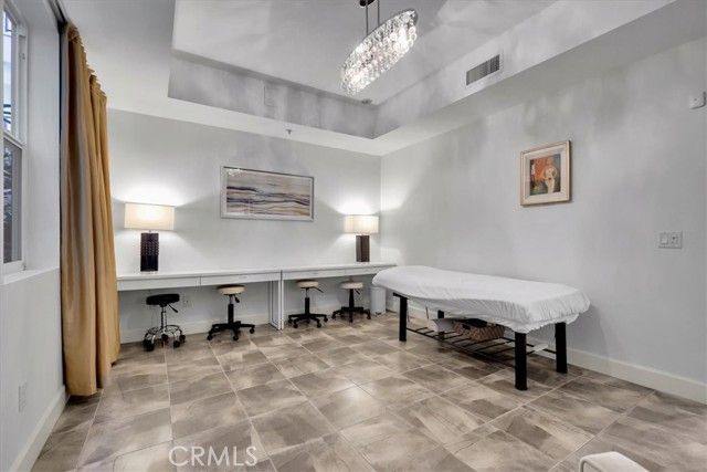 300 E 4th Street, Long Beach, CA 90802