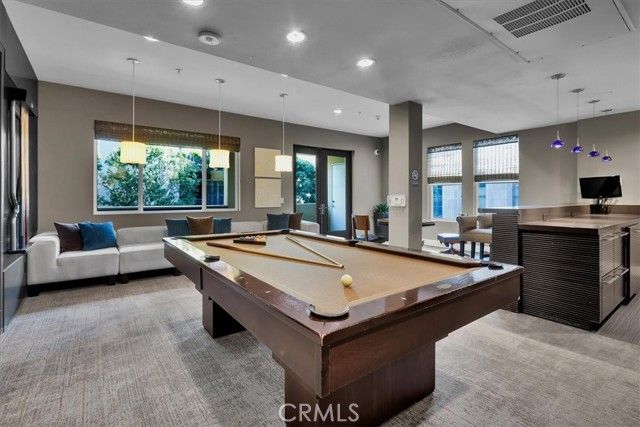 300 E 4th Street, Long Beach, CA 90802