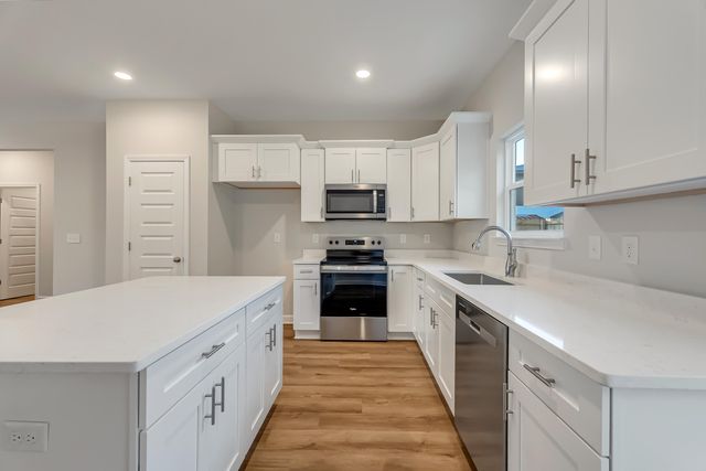 15 Shebbi Lane, Freeport, FL 32439