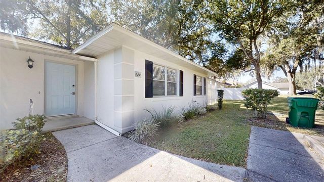 224 W MCCLENDON STREET, Lady Lake, FL 32159