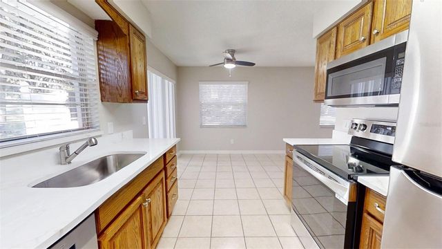 224 W MCCLENDON STREET, Lady Lake, FL 32159