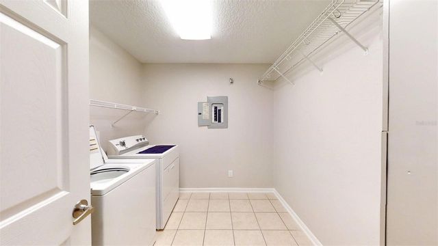 224 W MCCLENDON STREET, Lady Lake, FL 32159