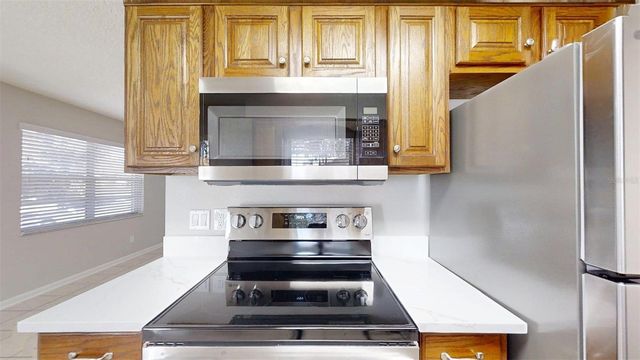 224 W MCCLENDON STREET, Lady Lake, FL 32159