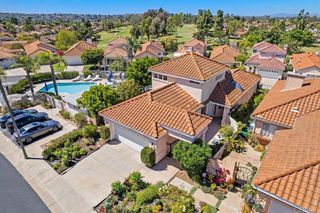 2478 Eagle Crest Ln, Vista, CA 92081