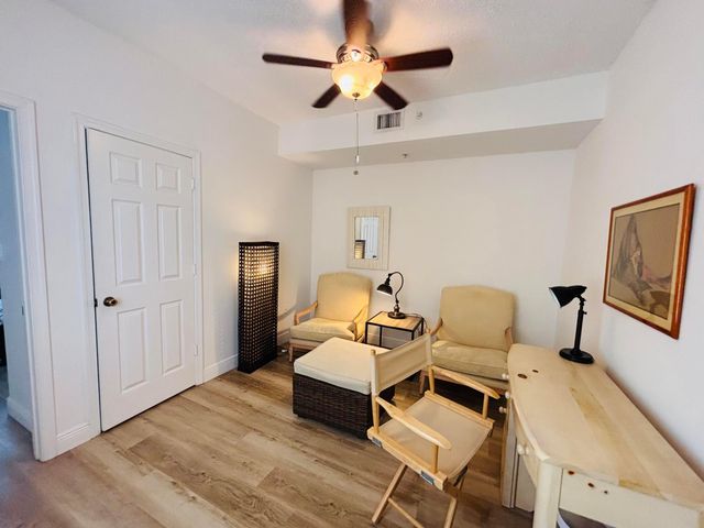 2040 Greenview Shores Boulevard 221, Wellington, FL 33414