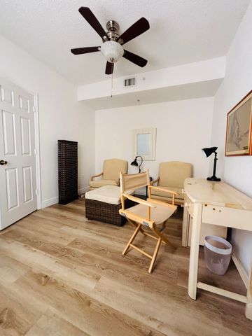 2040 Greenview Shores Boulevard 221, Wellington, FL 33414