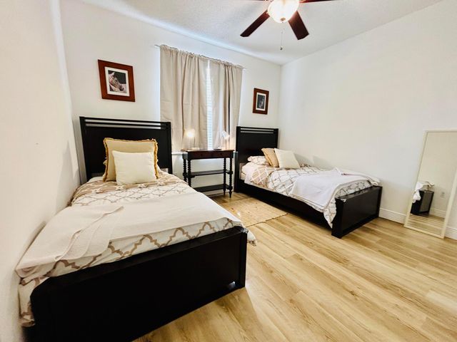 2040 Greenview Shores Boulevard 221, Wellington, FL 33414