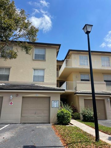2040 Greenview Shores Boulevard 221, Wellington, FL 33414