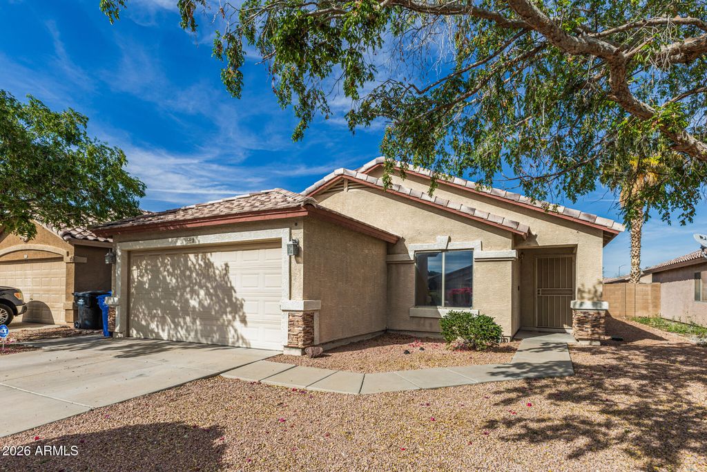 Image 1 of property listing at 14912 W PORT ROYALE Lane, Surprise, AZ 85379