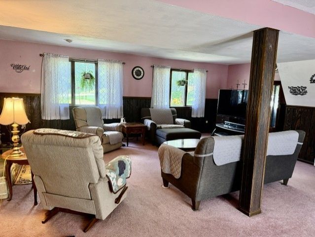 1652 Frew Mill Rd, Shenango Twp, PA 16101