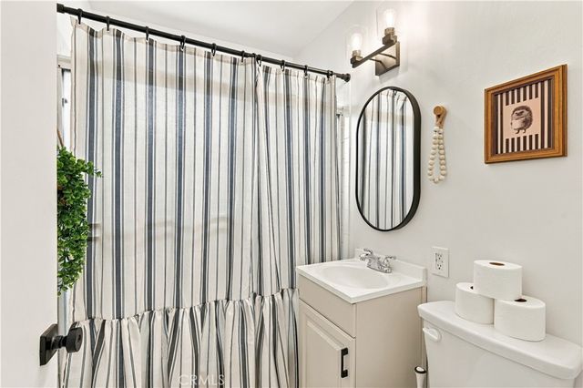 8324 Barnsley Avenue, Los Angeles, CA 90045