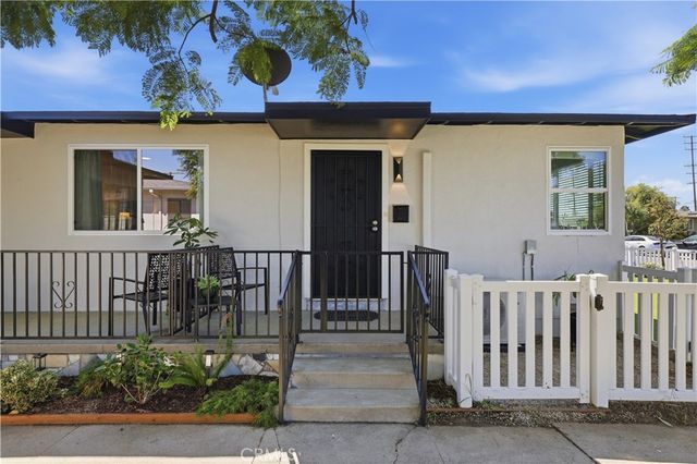 8324 Barnsley Avenue, Los Angeles, CA 90045
