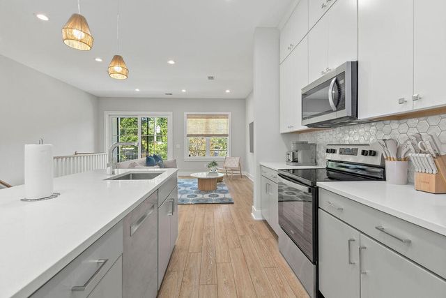 16 Shem Drive, Mount Pleasant, SC 29464