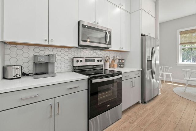 16 Shem Drive, Mount Pleasant, SC 29464