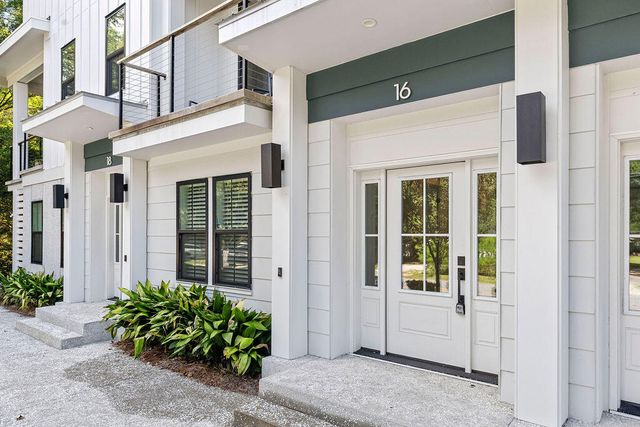 16 Shem Drive, Mount Pleasant, SC 29464