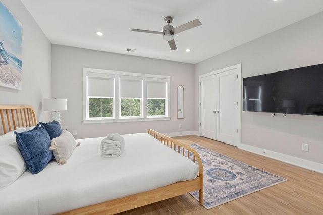 16 Shem Drive, Mount Pleasant, SC 29464