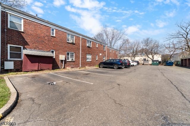 418 Esplanade 6, Hackensack City, NJ 07601