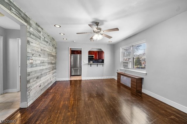 418 Esplanade 6, Hackensack City, NJ 07601