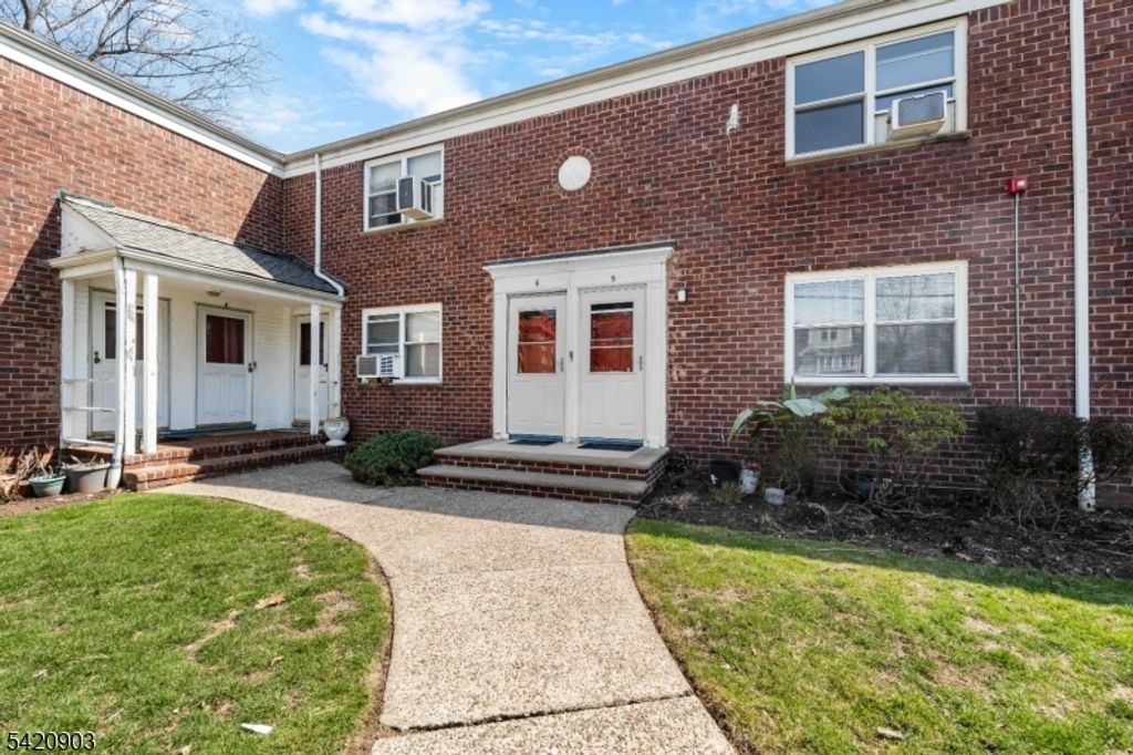 418 Esplanade 6, Hackensack City, NJ 07601