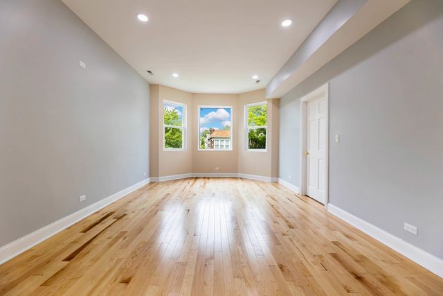441 N Leclaire Avenue, Chicago, IL 60644