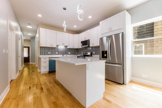 441 N Leclaire Avenue, Chicago, IL 60644
