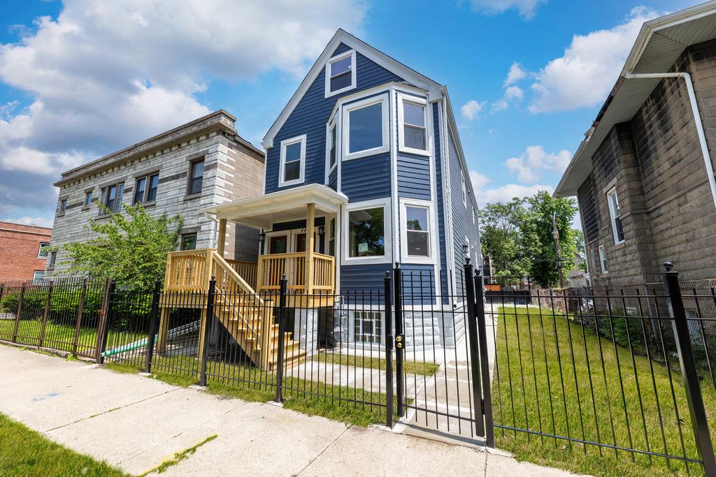 441 N Leclaire Avenue, Chicago, IL 60644