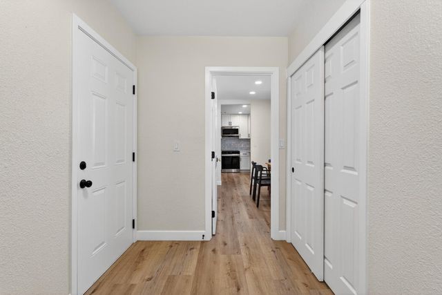 3217 43rd St, Sacramento, CA 95817