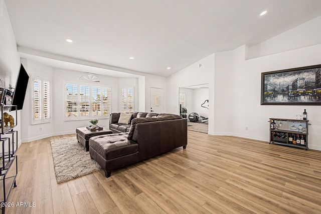 3022 E EMILE ZOLA Avenue, Phoenix, AZ 85032