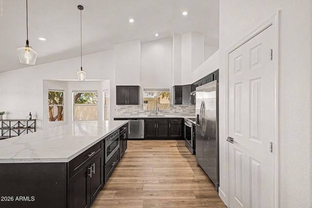 3022 E EMILE ZOLA Avenue, Phoenix, AZ 85032