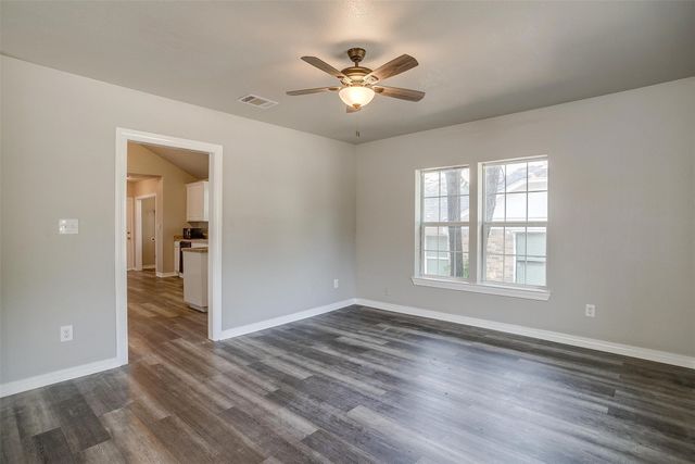 2620 Wilkinson Avenue, Fort Worth, TX 76103