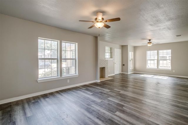 2620 Wilkinson Avenue, Fort Worth, TX 76103