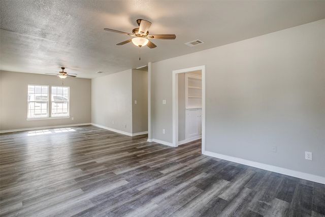2620 Wilkinson Avenue, Fort Worth, TX 76103