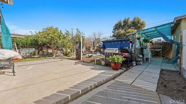 7603 Date Avenue, Fontana, CA 92336