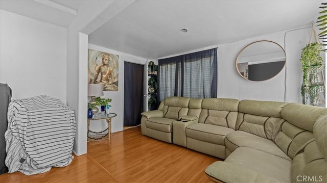 7603 Date Avenue, Fontana, CA 92336