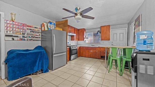 7603 Date Avenue, Fontana, CA 92336