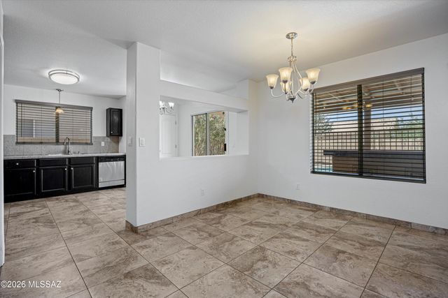 6966 W Amarante Drive, Tucson, AZ 85743