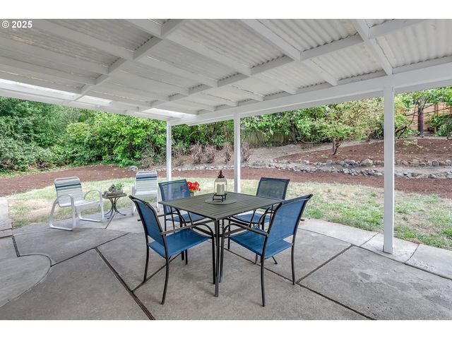 14130 Sw FURLONG Ct, Beaverton, OR 97005