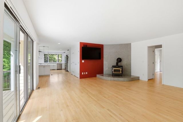 365 Kearney Circle, Manchester, NH 03104