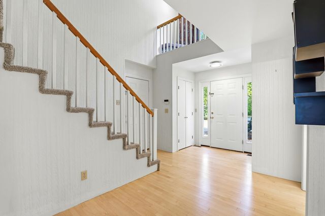 365 Kearney Circle, Manchester, NH 03104