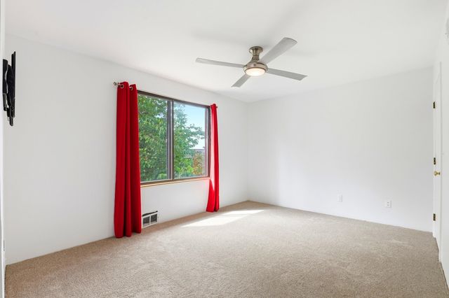 365 Kearney Circle, Manchester, NH 03104