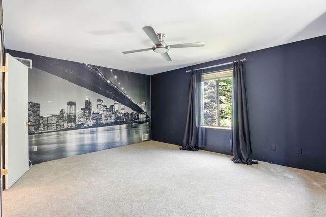365 Kearney Circle, Manchester, NH 03104