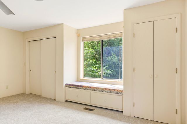 365 Kearney Circle, Manchester, NH 03104