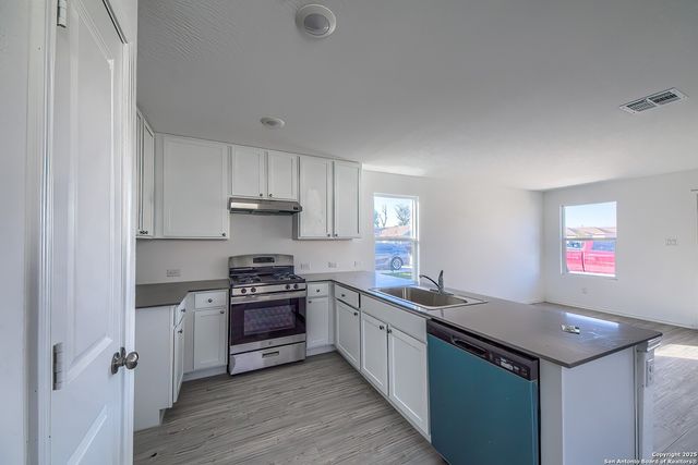 14330 Llama PL, San Antonio, TX 78252