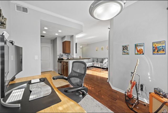 6000 Shepherd Mountain CV 2202, Austin, TX 78730