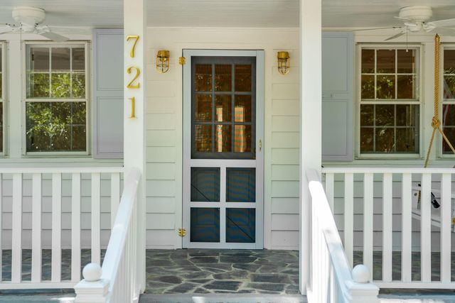 721 Royall Avenue, Mount Pleasant, SC 29464