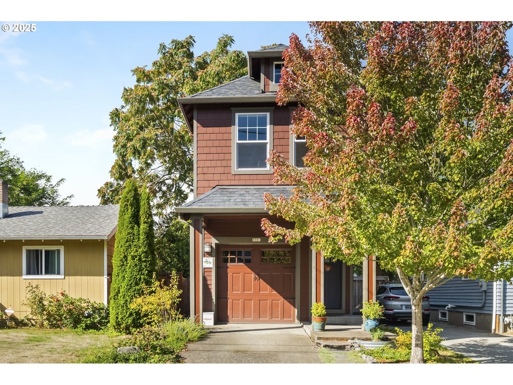 8301 N NEWMAN Ave, Portland, OR 97203