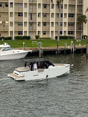 111 Shore Court 305-C, North Palm Beach, FL 33408