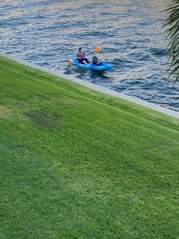 111 Shore Court 305-C, North Palm Beach, FL 33408