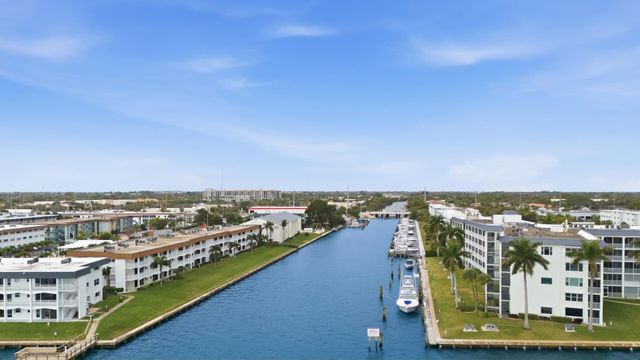111 Shore Court 305-C, North Palm Beach, FL 33408